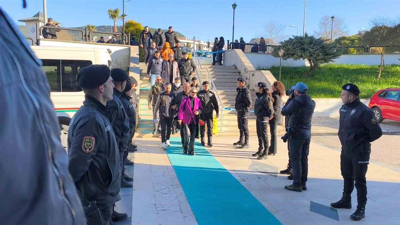 Sahte sosyal medya operasyonu: 8 şüpheli adliyeye sevk edildi haberi